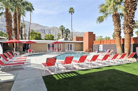 clothing optional resorts palm springs|Clothing